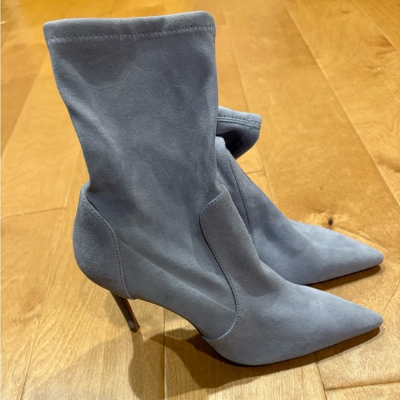 Stuart Weitzman suede pull on ankle boots booties sz 8C dove gray blue heel - Picture 1 of 8